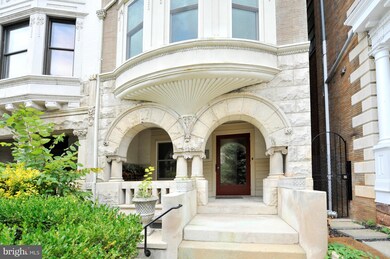 2011 Columbia Rd NW unit 4, Washington, DC 20009 - photo 3