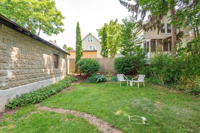 9 Bleakley Ave, Troy, NY 12182 - photo 4