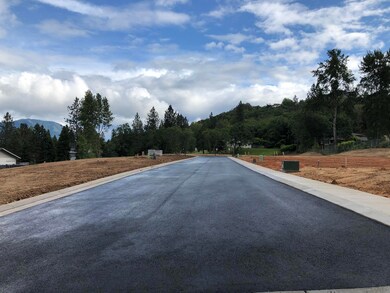 1781 Daffodil Ln, Grants Pass, OR 97526 - photo 2