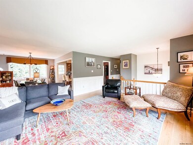 9 Wildwood Dr, Albany, NY 12211 - photo 5