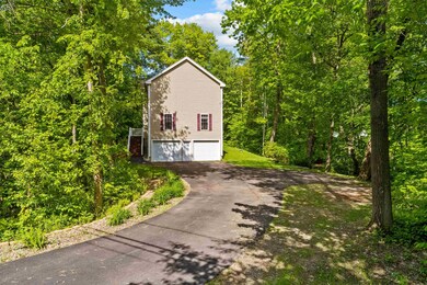 14 Holton Cir, Londonderry, NH 03053 - photo 7