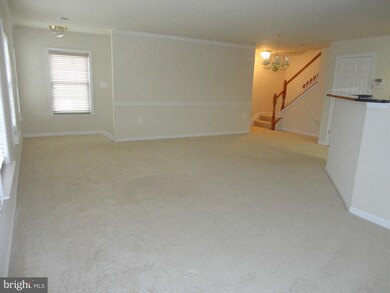 2801 Chinkapin Oak Ln unit 217, Woodbridge, VA 22191 - photo 4