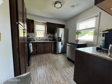 40 Duncan Dr, Latham, NY 12110 - photo 2