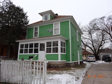 239 dickinson 006