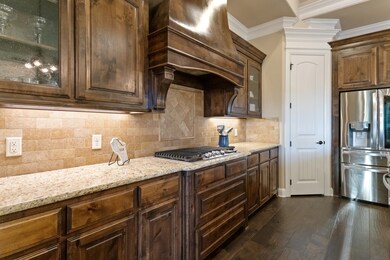 209 Martin Dr, Granbury, TX 76049 - photo 4