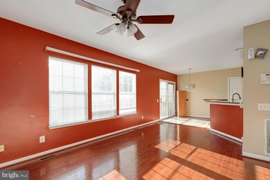 16263 Gayle Ct, Triangle, VA 22172 - photo 7