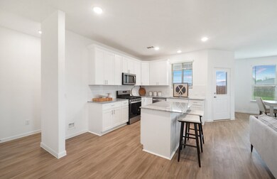 347 Appaloosa Dr, Alvin, TX 77511 - photo 4