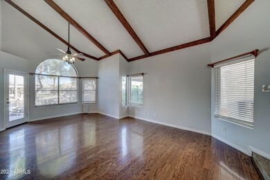 1620 E Cindy St-5