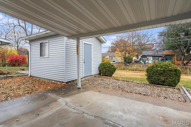 3906 Memorial Dr, Belleville, IL 62226 - photo 3