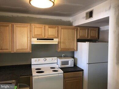 1206 W Lafayette Ave unit 12, Baltimore, MD 21217 - photo 5