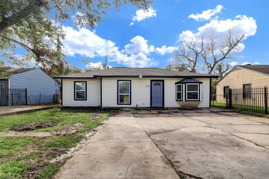 3918 Cosby St, Houston, TX 77021 - photo 2