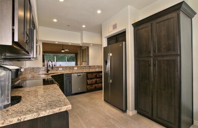 7844 N 77th Pl Scottsdale AZ-large-009-0