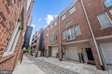 116 Quarry St, Philadelphia, PA 19106 - photo 2