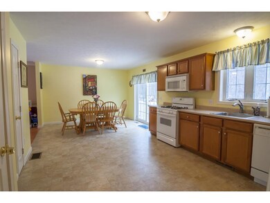 8 Westview Terrace, Pelham, NH 03076 - photo 3