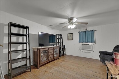 917 Jon Dr, Alamo, TX 78516 - photo 6