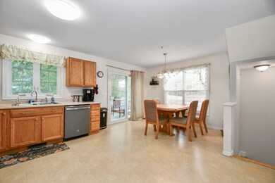 7 Buttercup Ln unit 7, South Grafton, MA 01560 - photo 6
