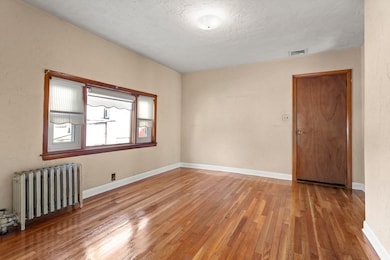 10 Monroe St, Malden, MA 02148 - photo 5