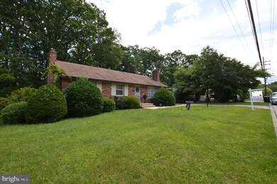 7314 Lois Ln, Lanham, MD 20706 - photo 2