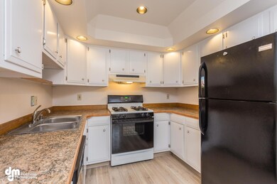6227 Winding Way Anchorage AK-large-020-