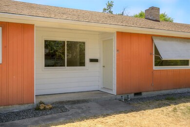 185 Bigham Dr, Central Point, OR 97502 - photo 2