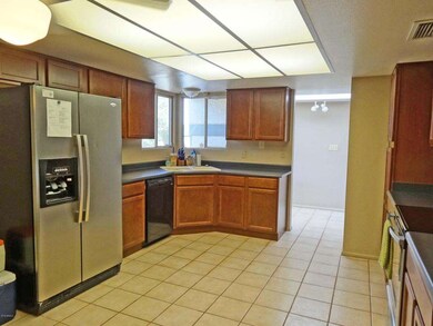 Spacious Kitchen with Tons of Cabinets!
