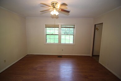 704 Cherry Ln, Laurel, MS 39440 - photo 6