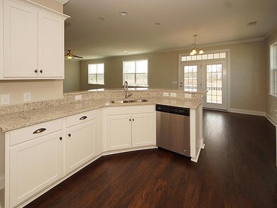 Carlyle Kitchen 2