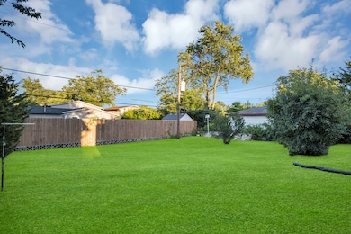 7031 Glenwood Ln, Hanover Park, IL 60133 - photo 5