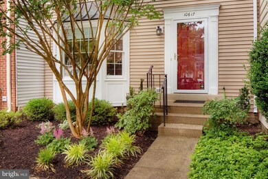 10617 Alison Dr, Burke, VA 22015 - photo 2