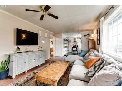 48 N 4th St, Creswell, OR 97426 - photo 7