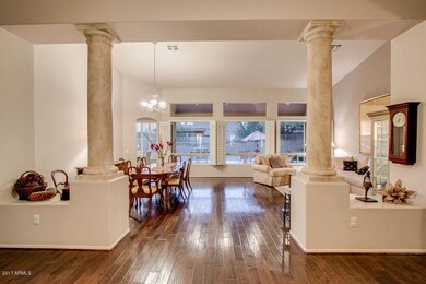 FOYER / WOOD FLOORS