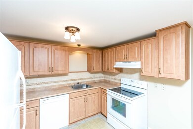 26 Highland Green, Merrimack, NH 03054 - photo 3