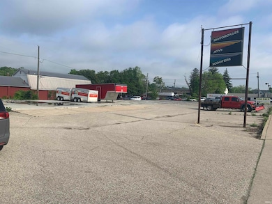 1006 S Walnut St, Bloomington, IN 47401 - photo 4