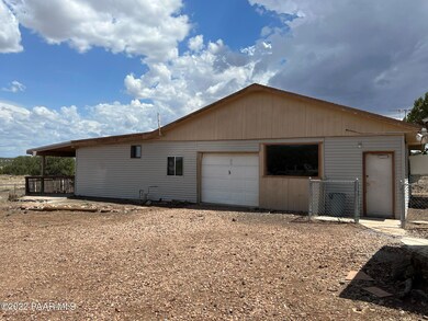21 Rocky Hill Rd, Ash Fork, AZ 86320 - photo 2