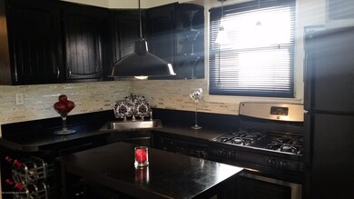 139 Jefferson St, Staten Island, NY 10304 - photo 7