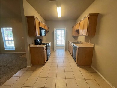 120 Collett Ct unit 122, Weatherford, TX 76088 - photo 6