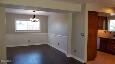 21800 Martinez St, Woodland Hills, CA 91364 - photo 4