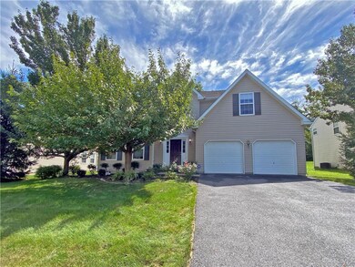 7080 Hearth Ln, Macungie, PA 18062 - photo 2