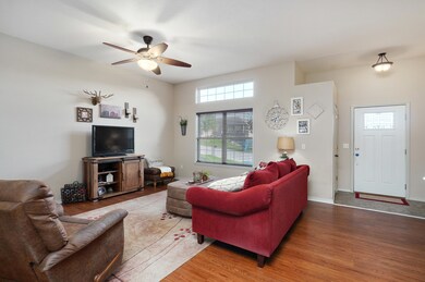 1215 W Robin-7