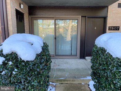 7807 Enola St unit 7807, McLean, VA 22102 - photo 2