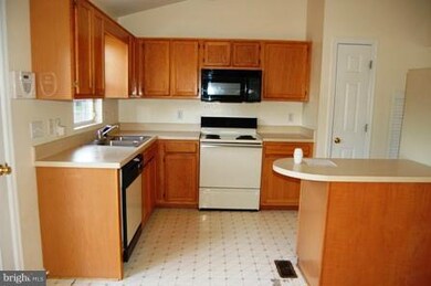 37 Oatfield Ct, Shepherdstown, WV 25443 - photo 5