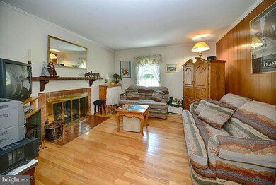 4622 Tara Dr, Fairfax, VA 22032 - photo 4