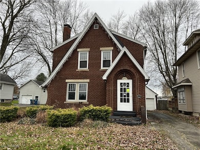 126 Stewart St, Hubbard, OH 44425 - photo 2