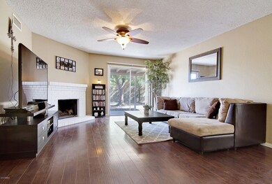 LivingRm_0165