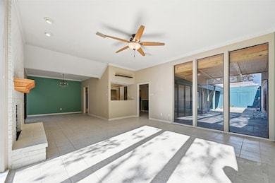 3213 Stonehenge Ln, Carrollton, TX 75006 - photo 5