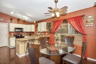 9412 E Posada Ave-large-007-18-Kitchen-1