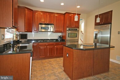 15522 Glastonbury Way, Upper Marlboro, MD 20774 - photo 7