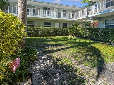 417 NE 17th Ave unit 11, Fort Lauderdale, FL 33301 - photo 2