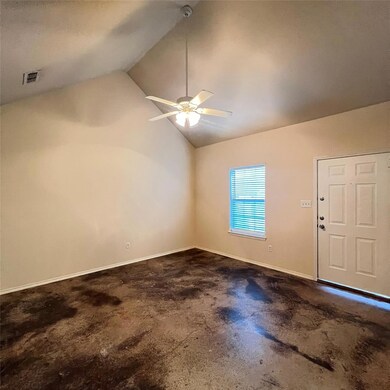 102 Lindas Creek Ln, Weatherford, TX 76088 - photo 2