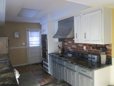 219 E Washington 020